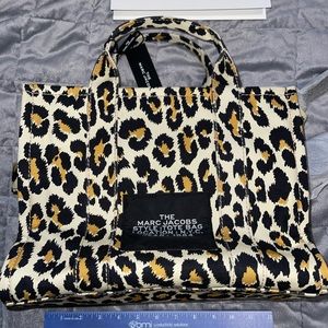 Marc Jacobs The Tote Leopard